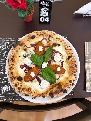 Calabra Gourmet  | Wood Oven Pizzeria Napoletana